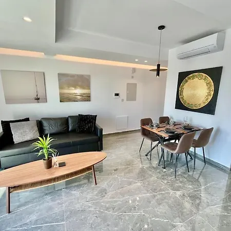 V-premium Brand New Flat * Limisso