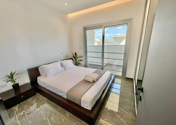 V-premium Brand New Flat *